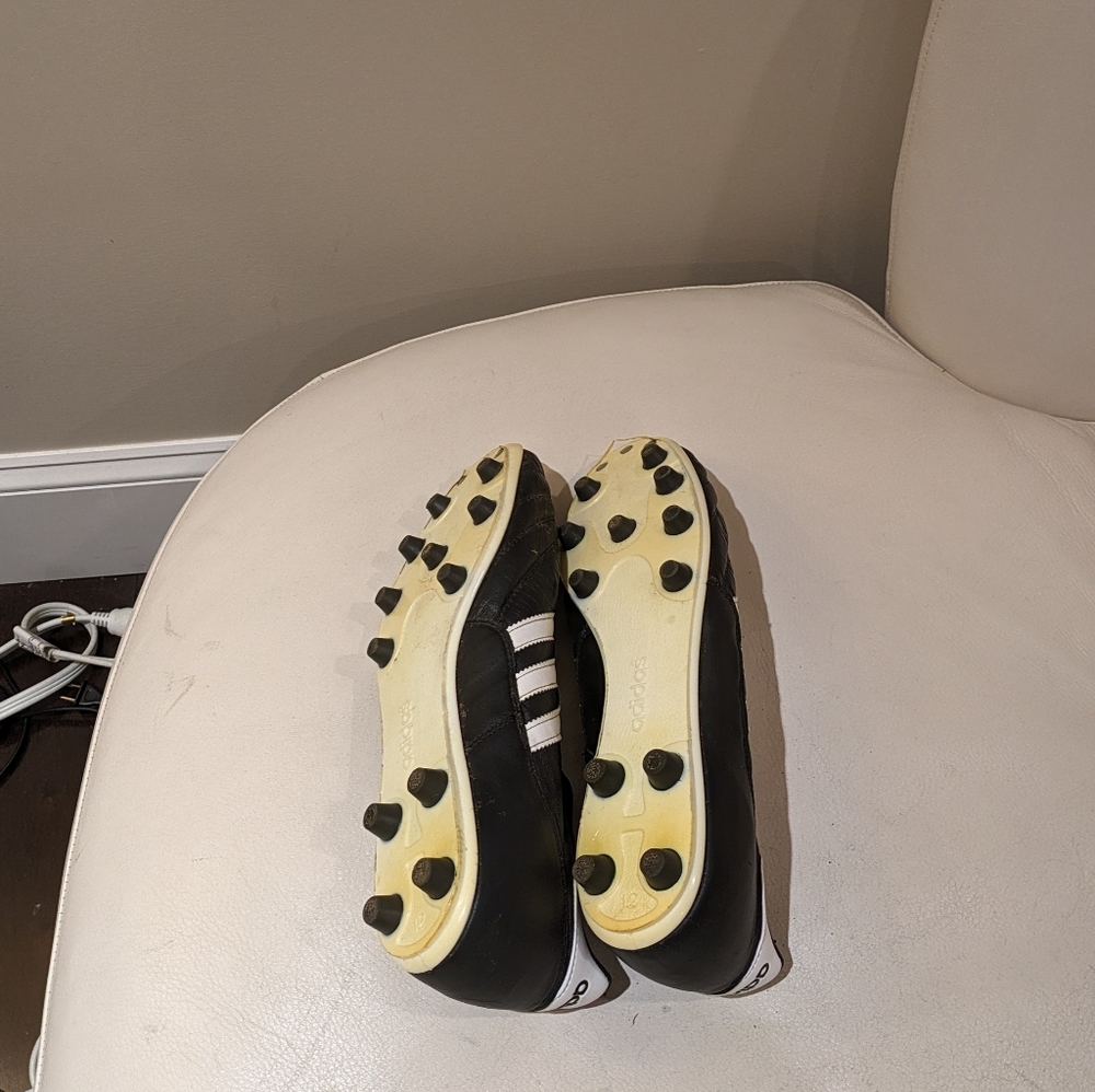 Soccer cleats